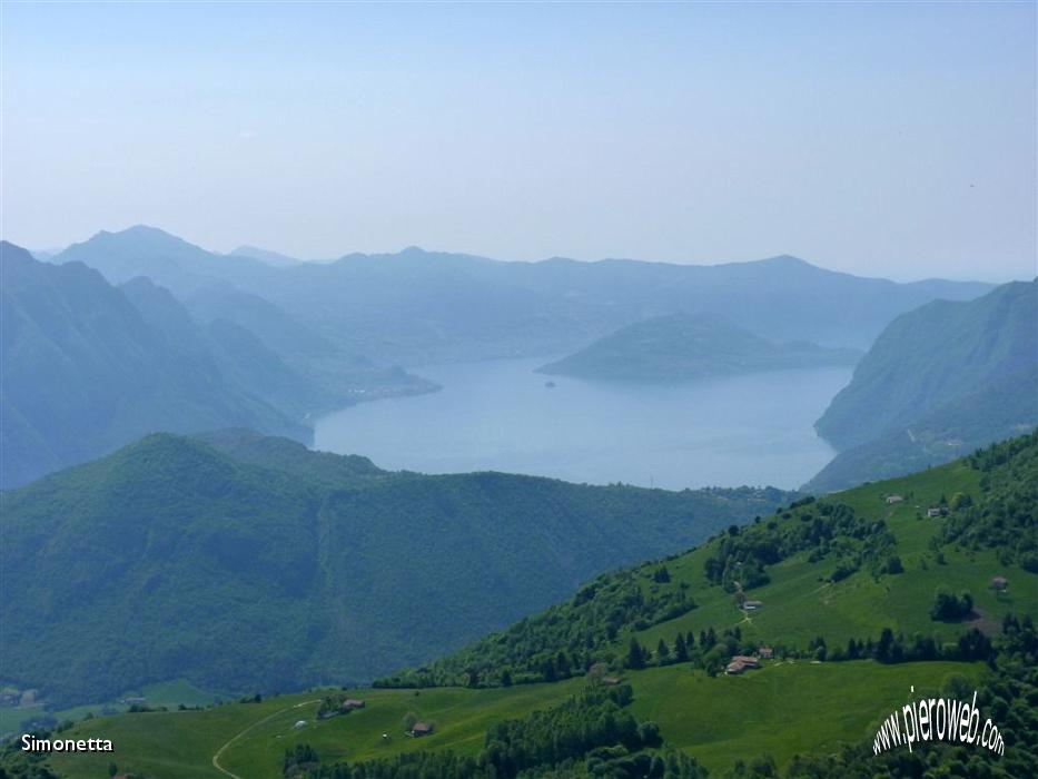 13 Lago di Iseo nella foschia.JPG